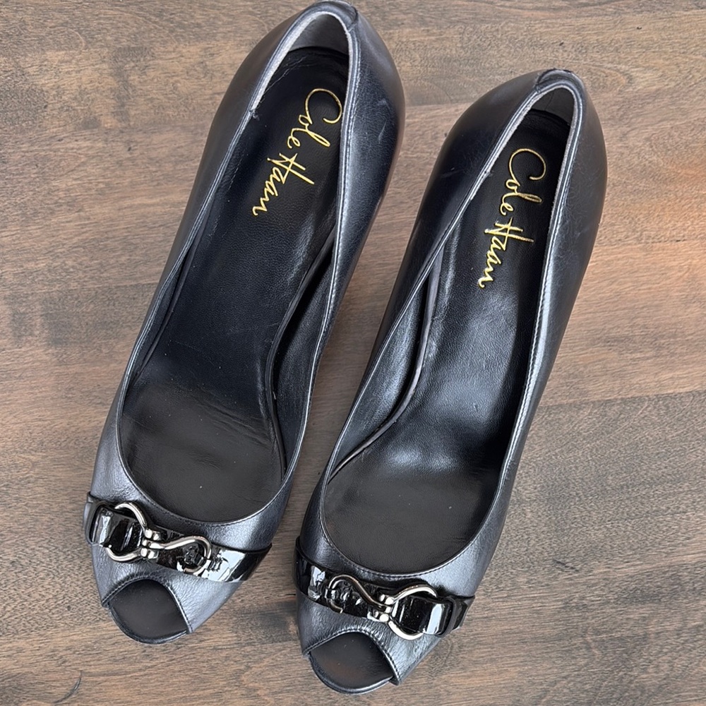 Cole Haan Black Heels with Elegant Pointed Toe and Decorative Bow